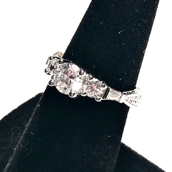 DIAMONIQUE THREE STONE RING - Picture 3 of 8